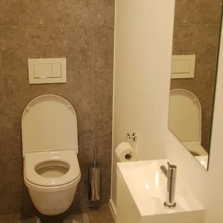 City Center Apartment *